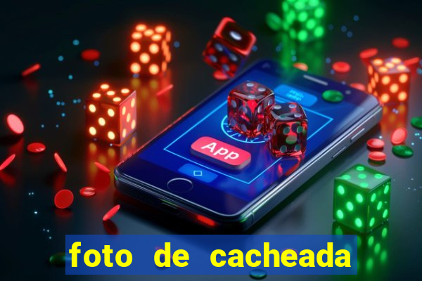 foto de cacheada no espelho